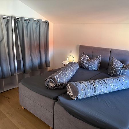 Ferienwohnung Stadtplatz 28 Tittmoning Burghausen Salzburg Familie Esterno foto